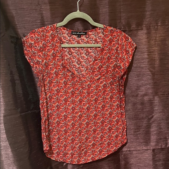 Red Patterned Blouse - Picture 1 of 3